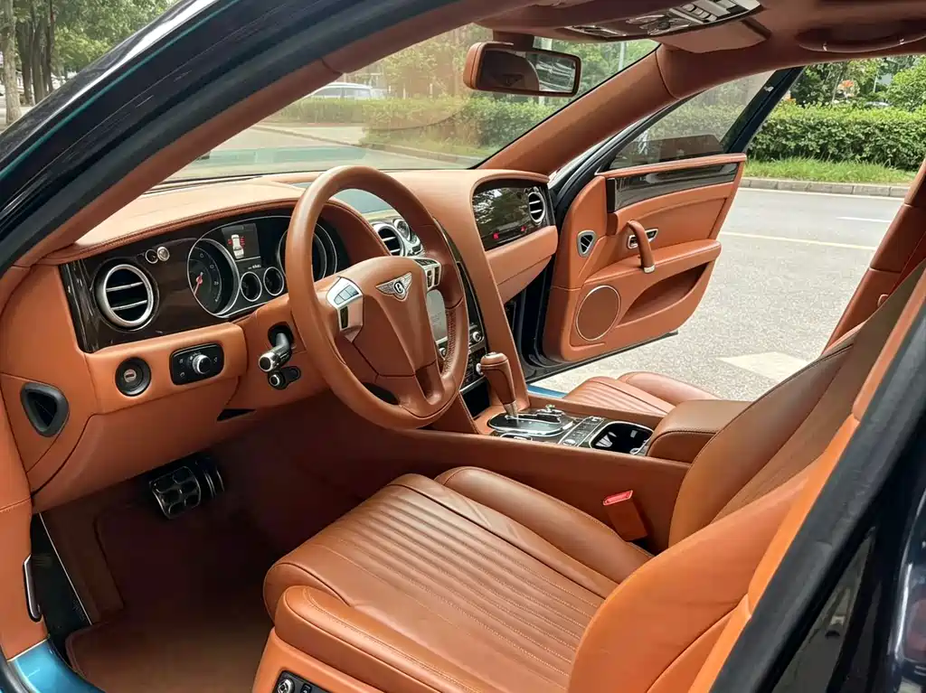 Bentley Flying Spur 2017 — фото 4