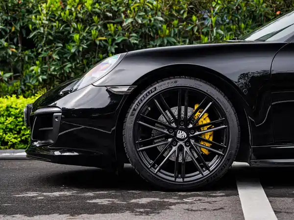 Porsche 911 2019