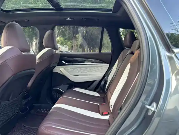 Geely Xingyue L 2023
