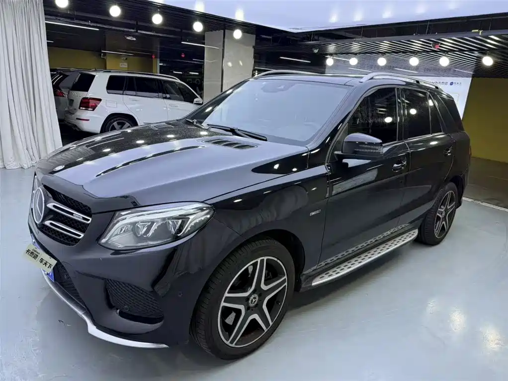 Mercedes-Benz GLE 2017 — фото 1