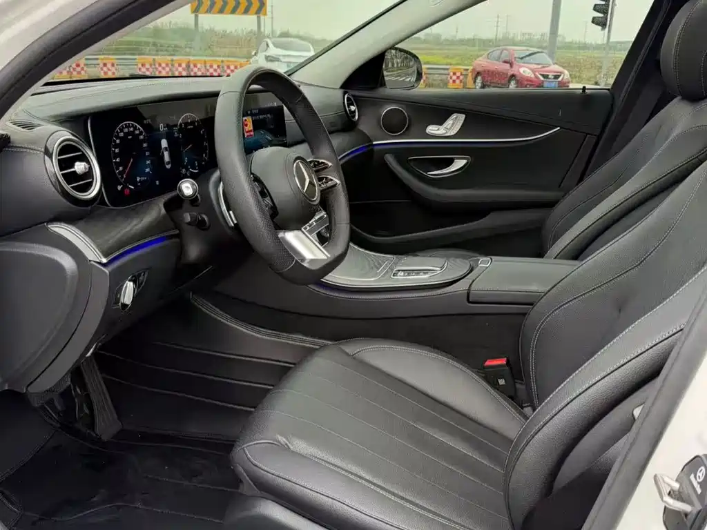 Mercedes-Benz E-Class 2024