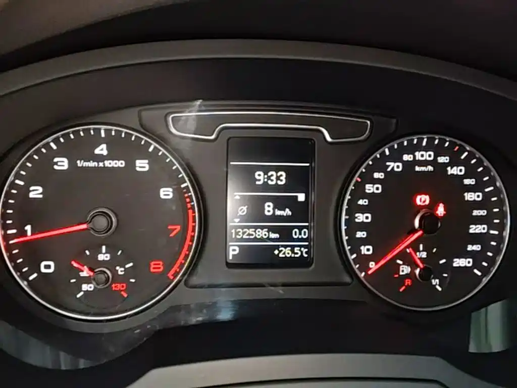 Audi Q3 2015 — фото 12