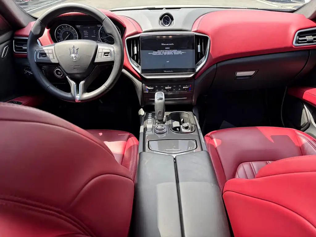 Maserati Ghibli 2022 — фото 9