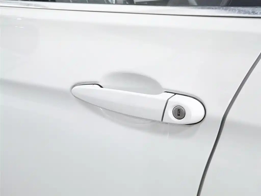 BMW 3 Series 2015 — фото 18