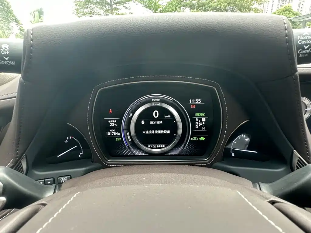 Lexus LS 2019 — фото 16