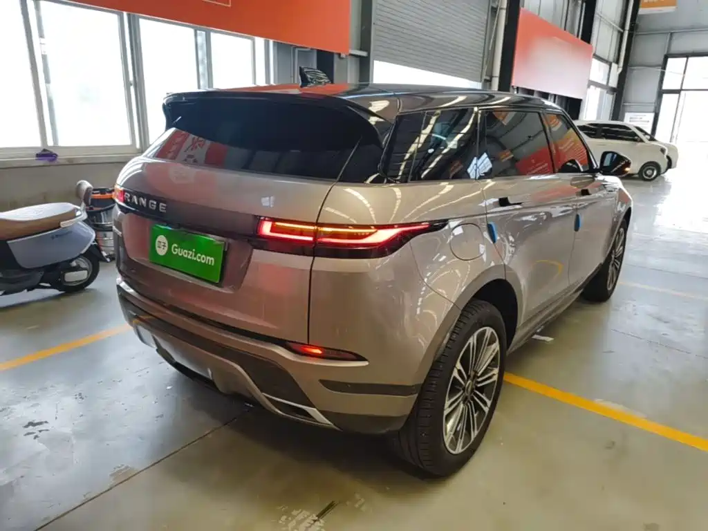 Land Rover Evoque 2025