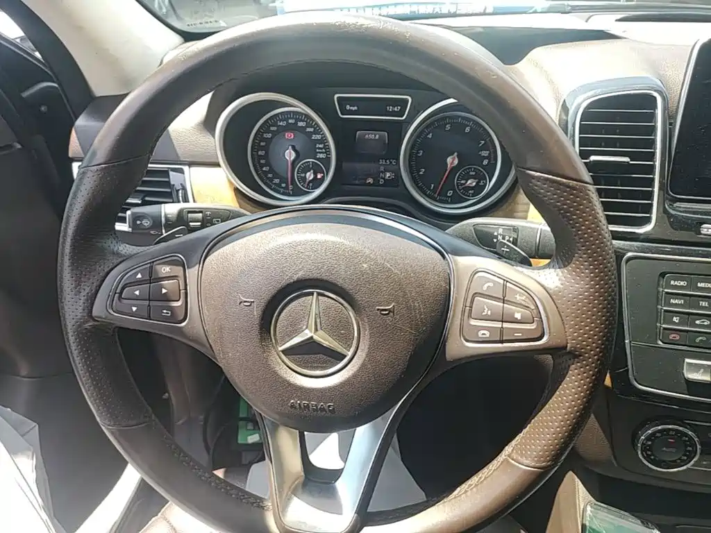 Mercedes-Benz GLE 2015 — фото 11