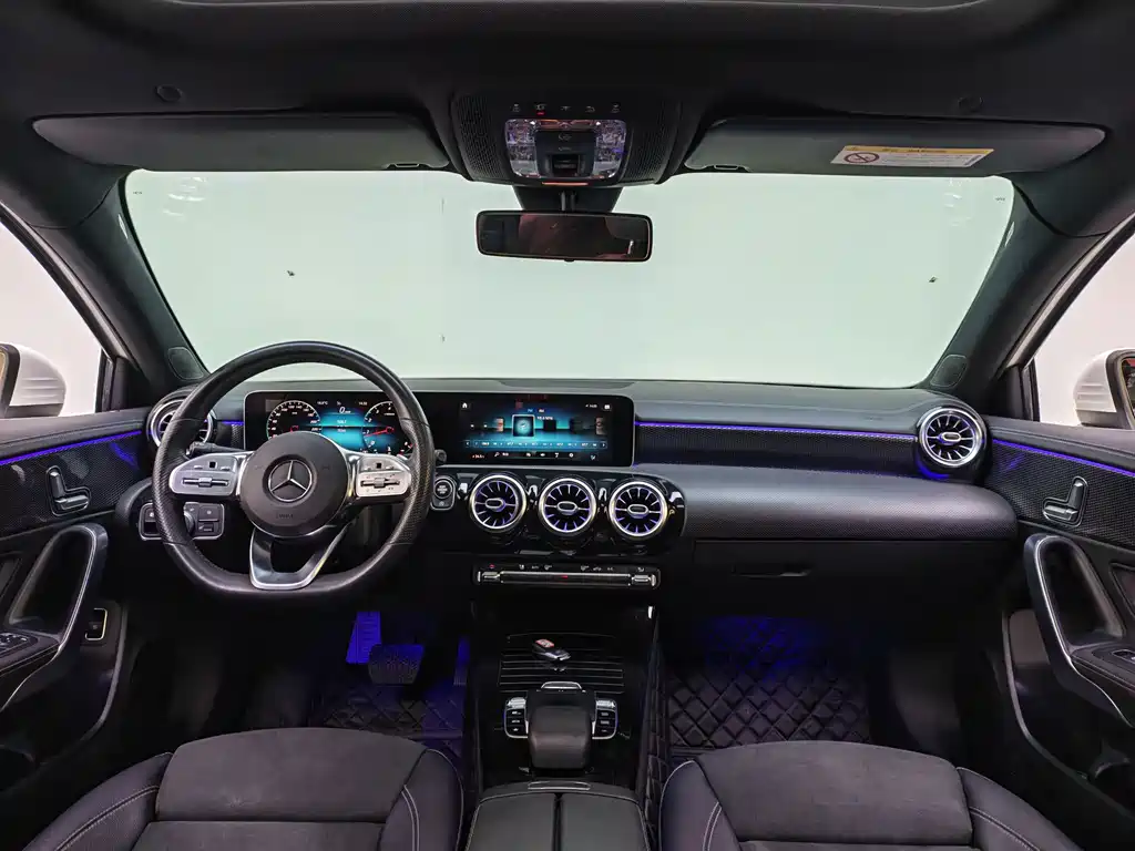Mercedes-Benz A-Class 2020 — фото 17
