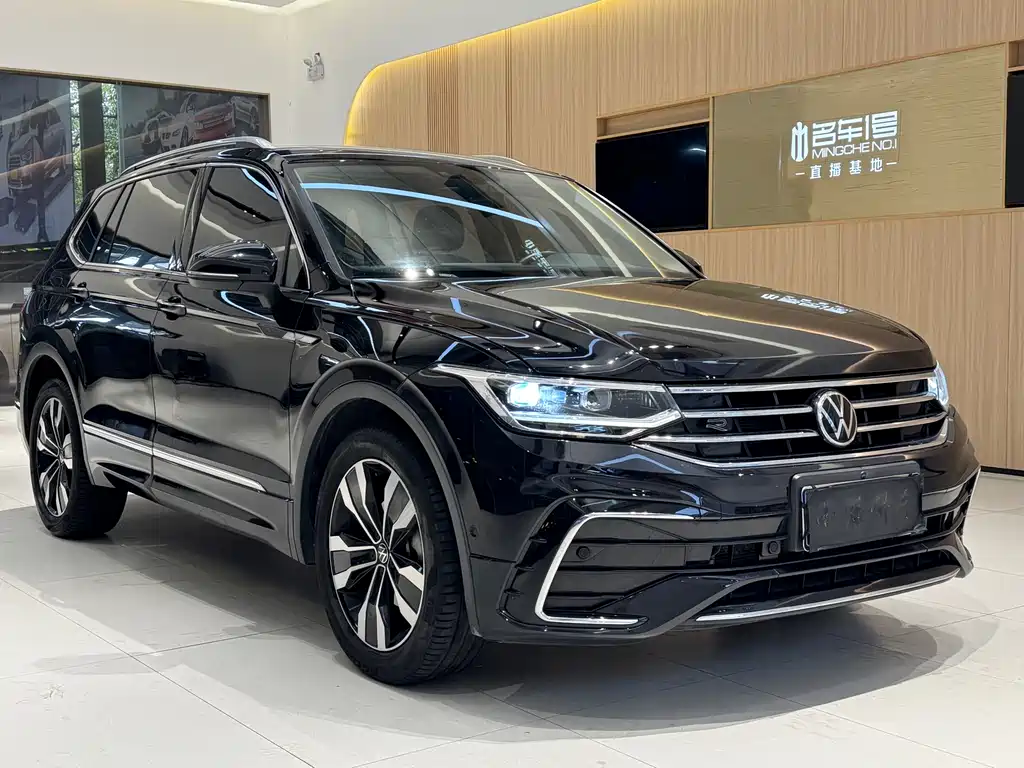 Volkswagen Tiguan L 2021 — фото 2