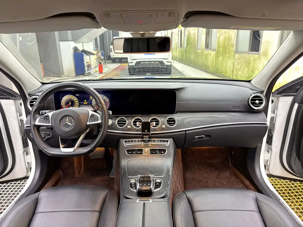Mercedes-Benz E-Class 2018 — фото 8