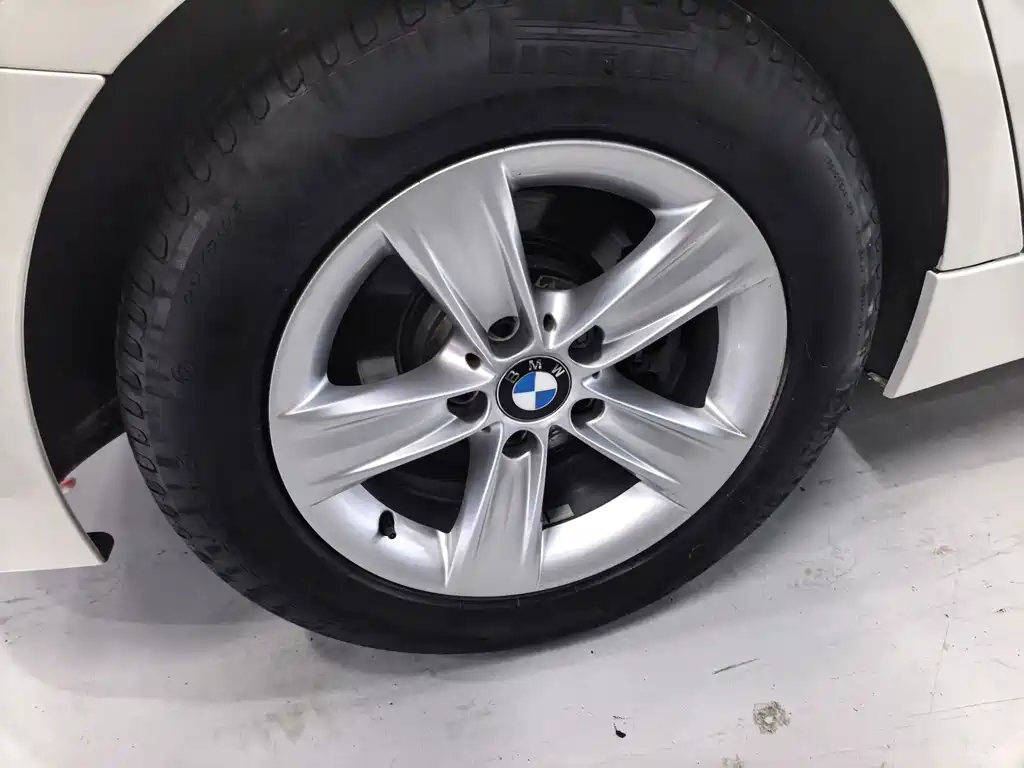 BMW 3 Series 2015 — фото 10
