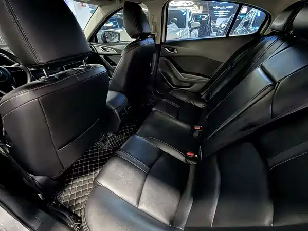 Mazda 3 Axela 2019