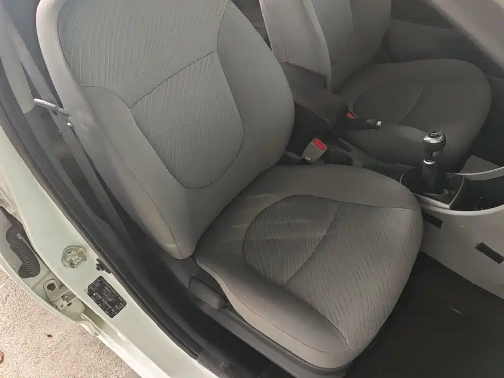 Hyundai Accent 2015 — фото 25