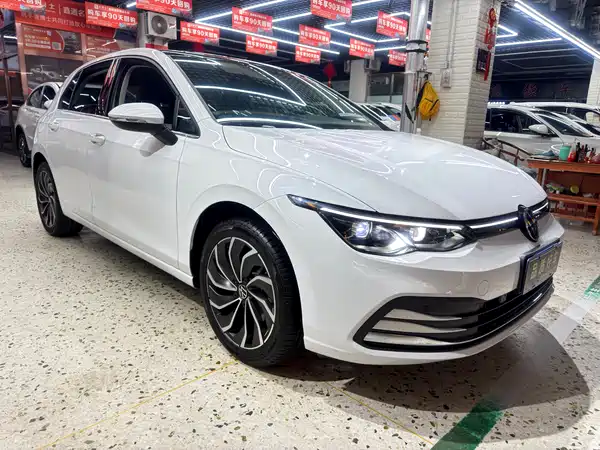 Volkswagen Golf 2022
