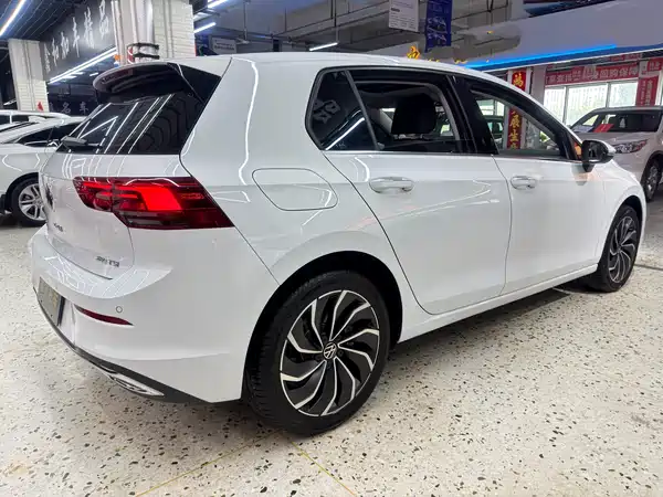 Volkswagen Golf 2022