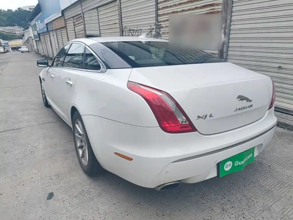 Jaguar XJ 2015