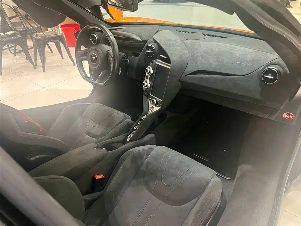 McLaren 720S 2019 — фото 9