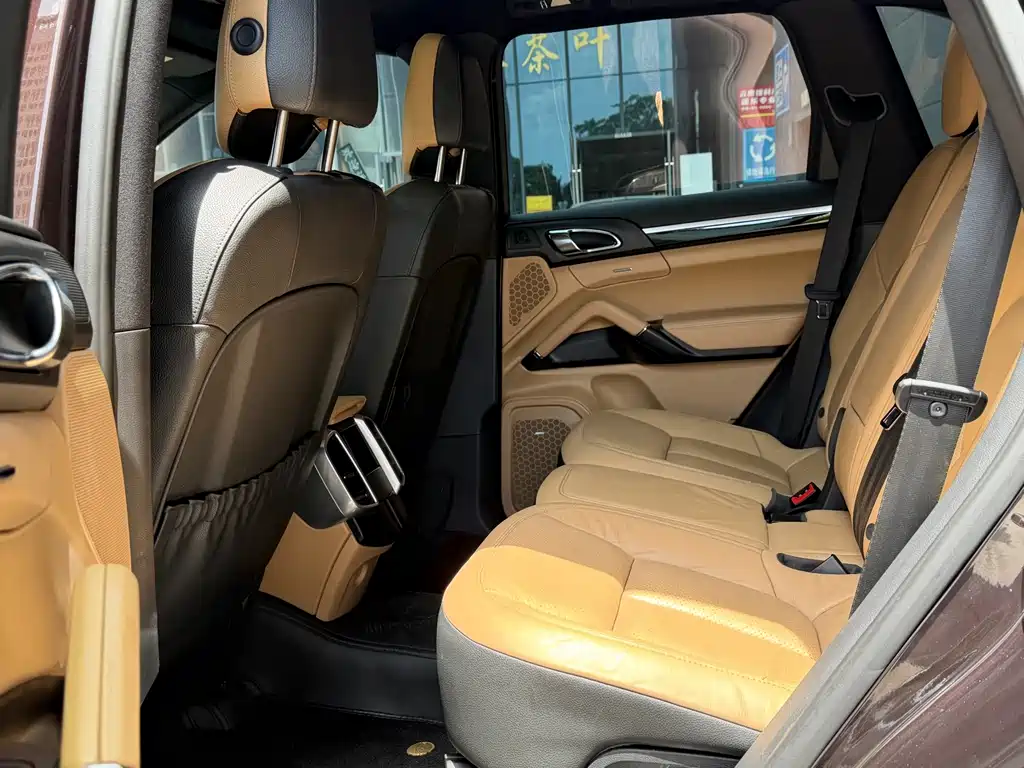 Porsche Cayenne 2015 — фото 13