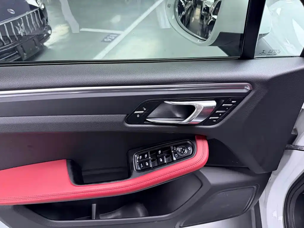Porsche Macan 2018 — фото 6