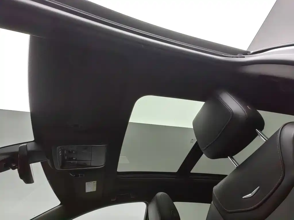 Cadillac XT5 2020 — фото 14