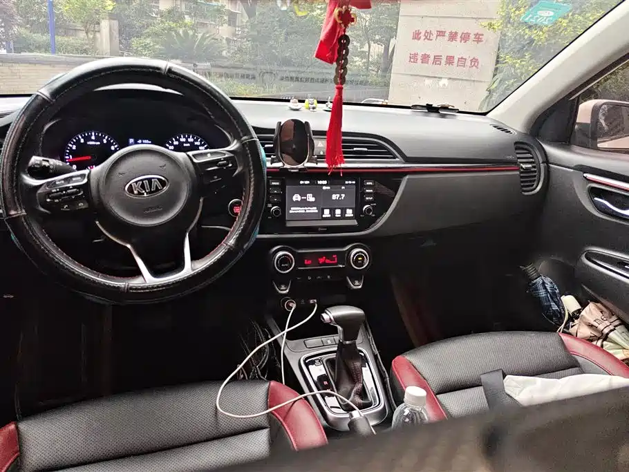 Kia KX Cross 2019 — фото 12