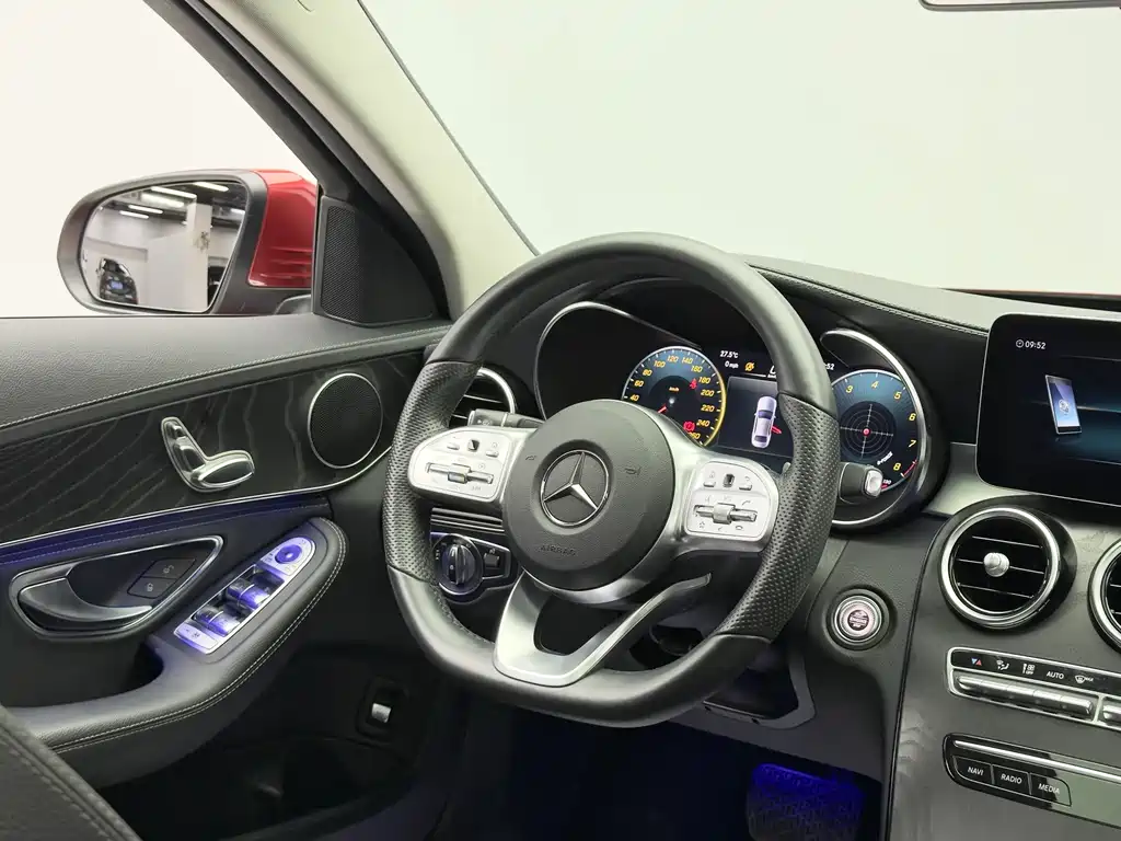 Mercedes-Benz C-Class 2020 — фото 23
