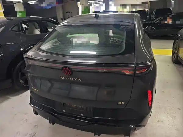 Volkswagen Distinctive 06 2025