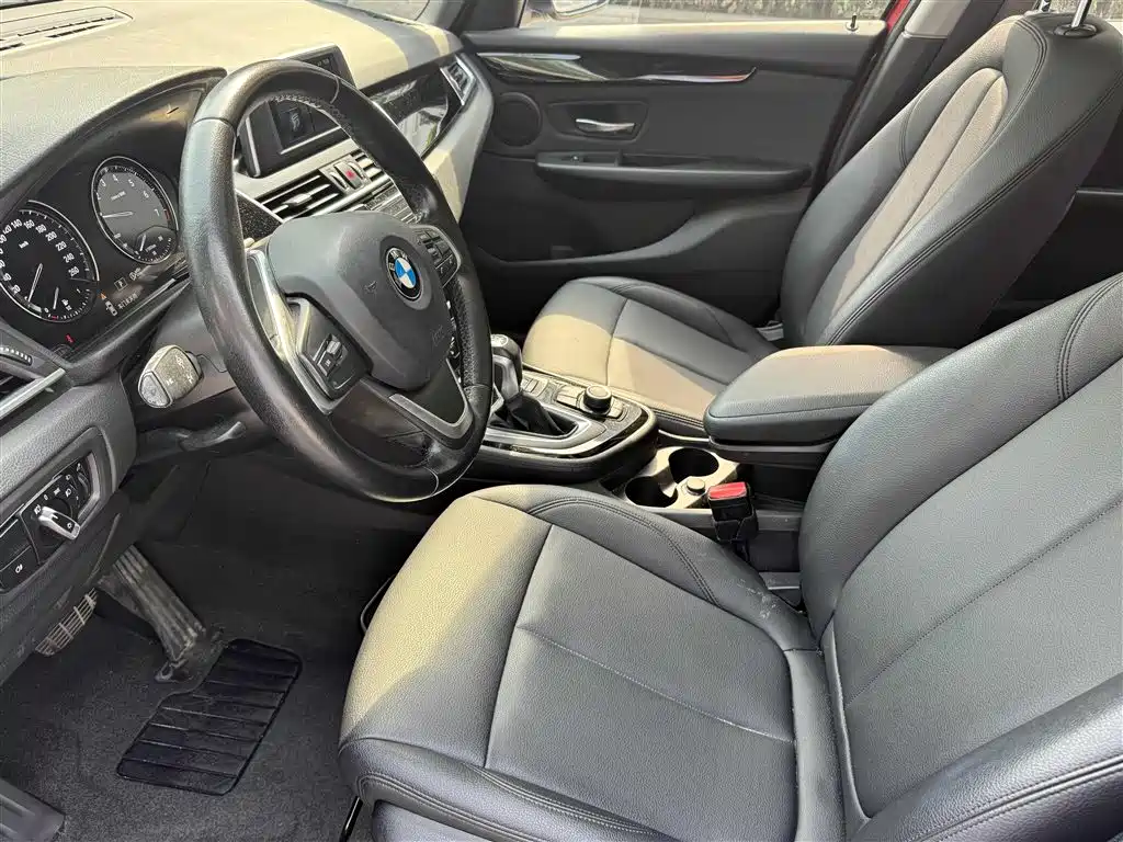 BMW 2 Series Active Tourer 2018 — фото 13