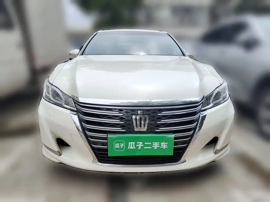 Toyota Crown 2017 — фото 24
