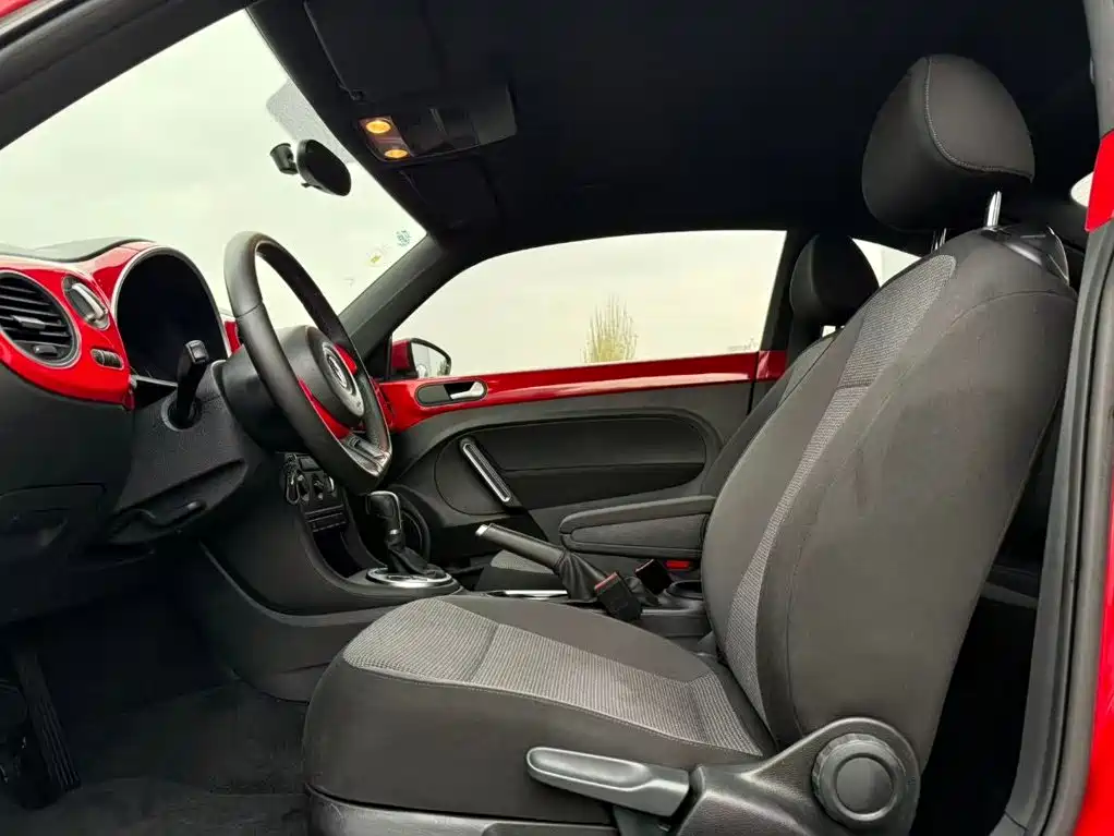 Volkswagen Beetle 2016