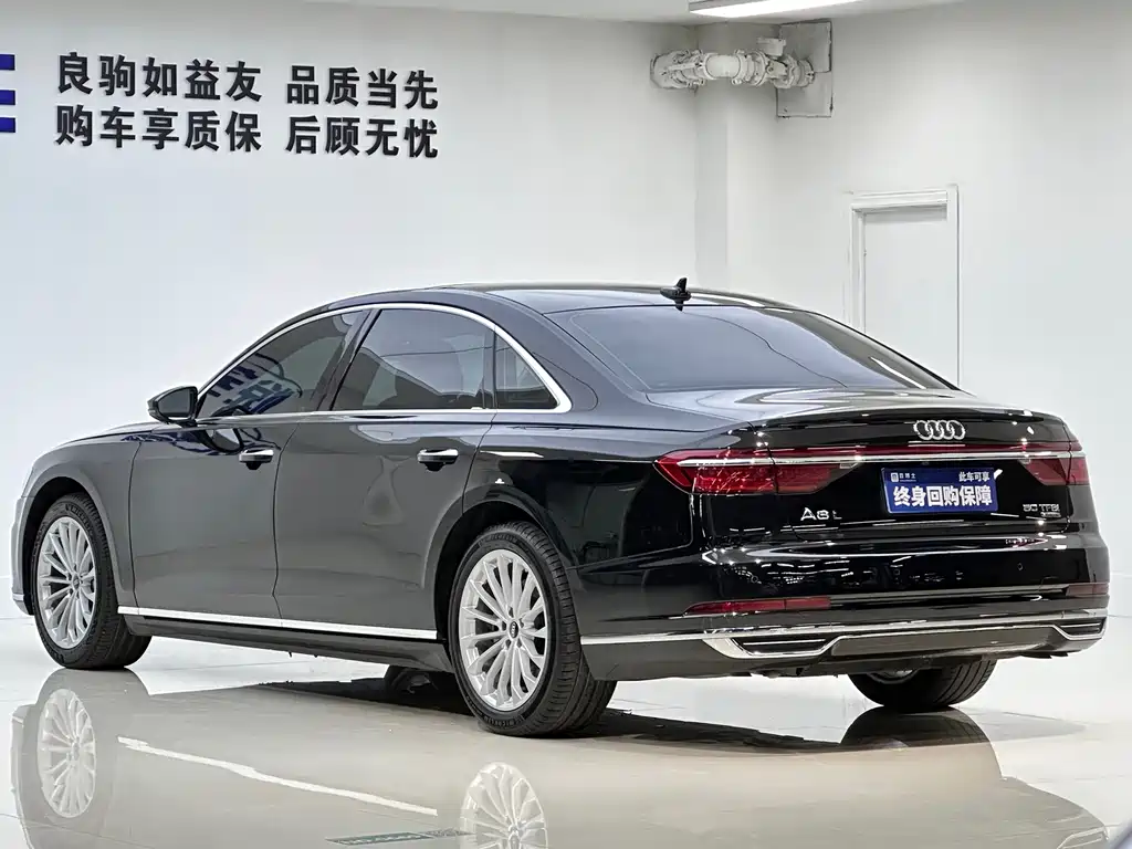 Audi A8 2021 — фото 13