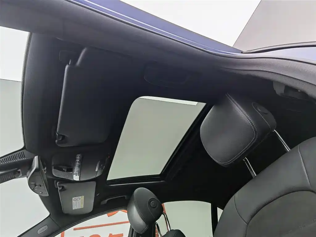 Mercedes-Benz C-Class 2019 — фото 14