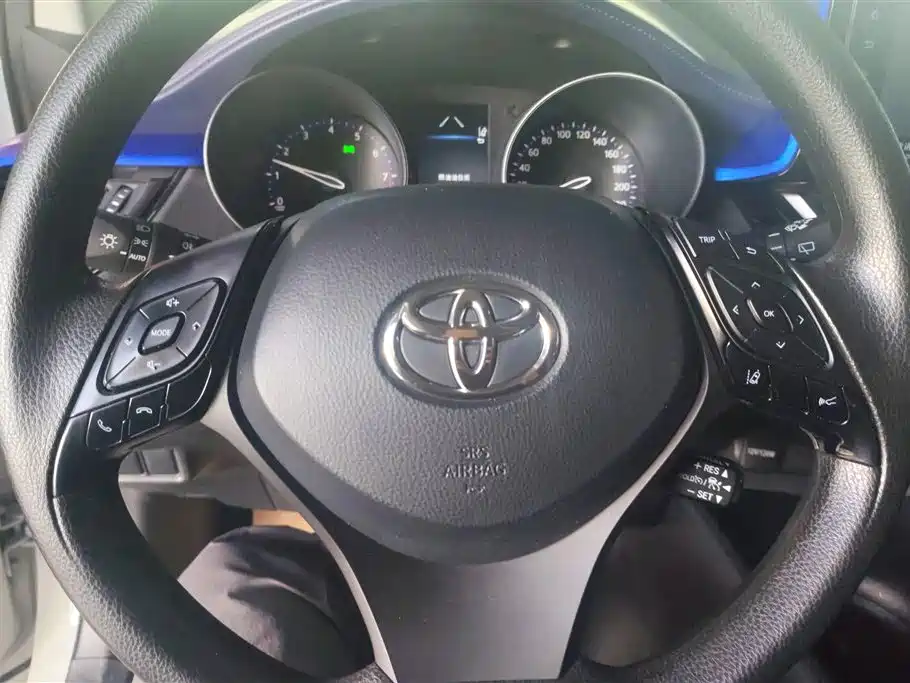 Toyota C-HR 2021 — фото 15