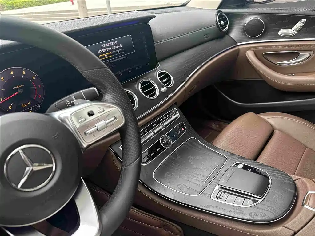 Mercedes-Benz E-Class 2018 — фото 13