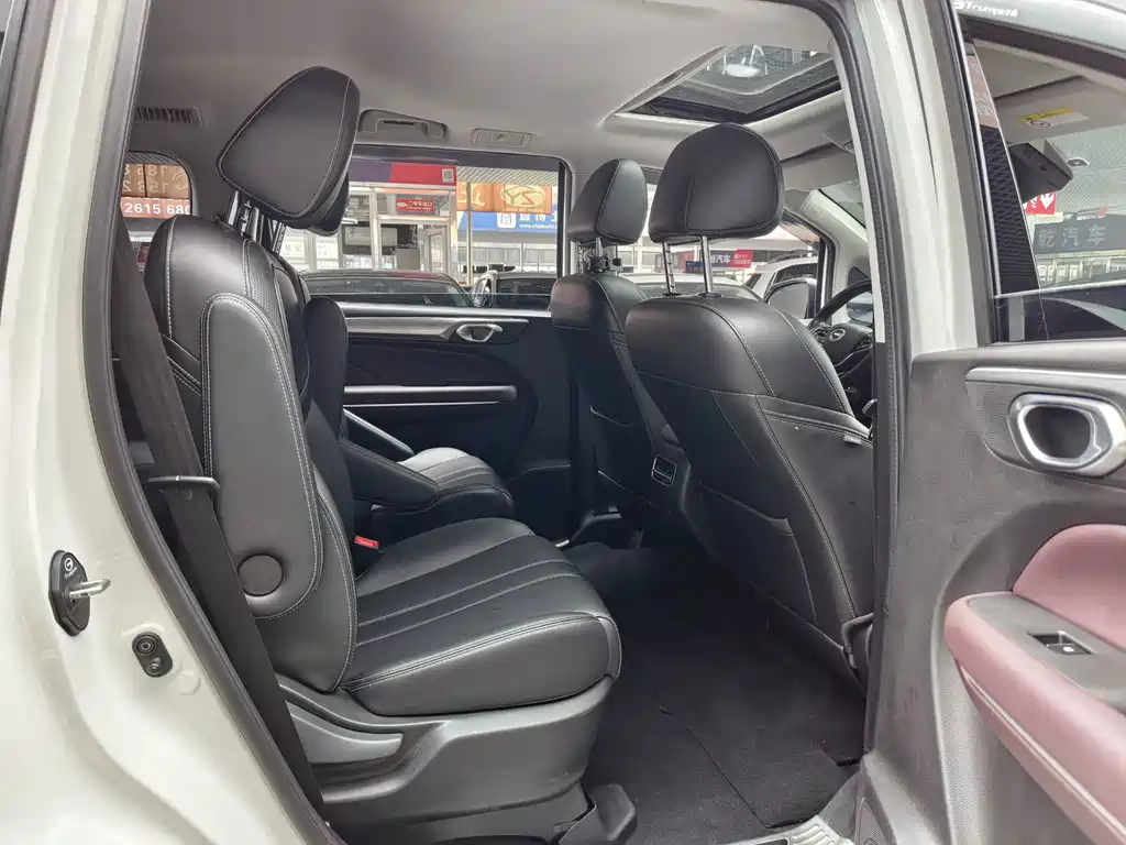 GAC Trumpchi M6 2022 — фото 17