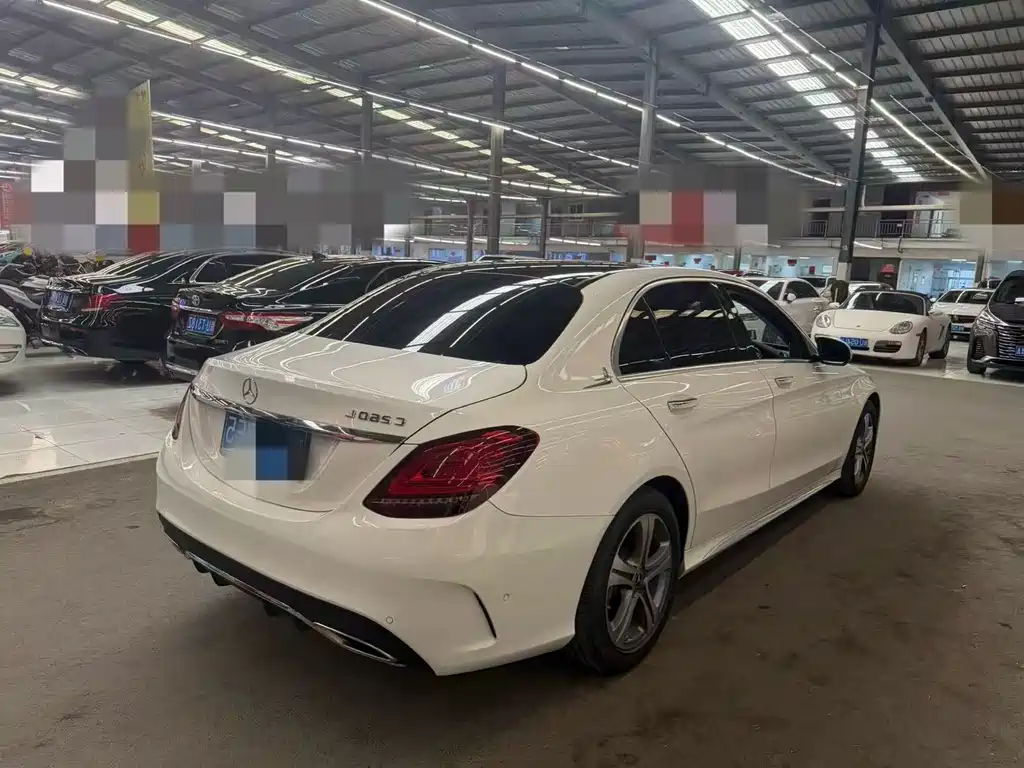 Mercedes-Benz C-Class 2019