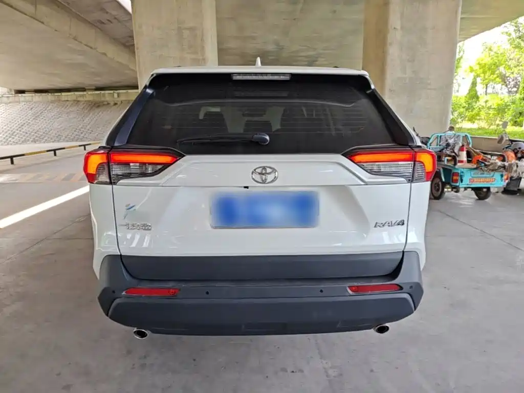 Toyota RAV4 2025