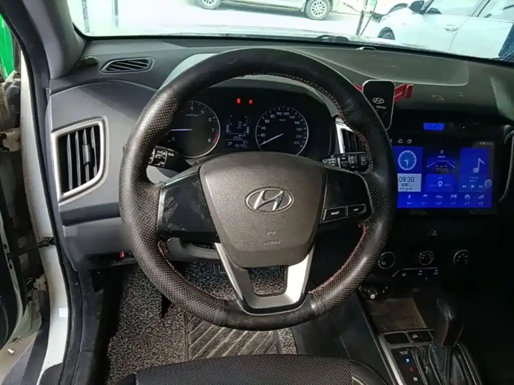 Hyundai ix25 2015 — фото 11