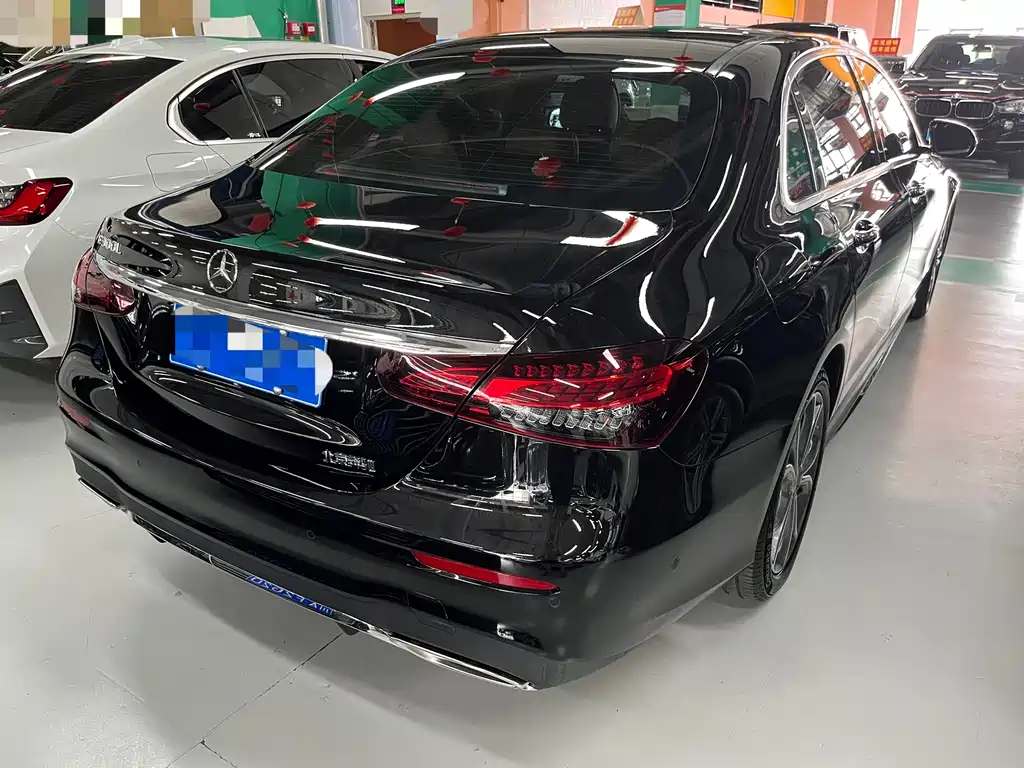 Mercedes-Benz E-Class 2023