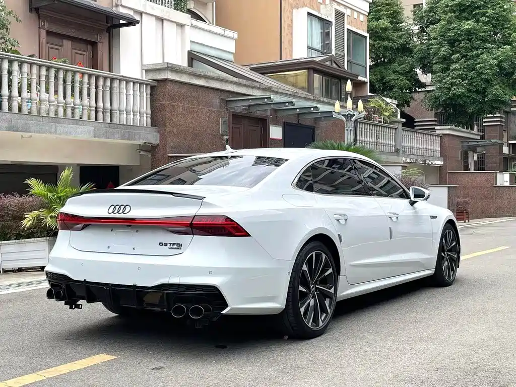 Audi A7L 2023 — фото 9