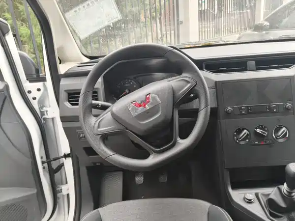 Wuling Hongguang PLUS 2026