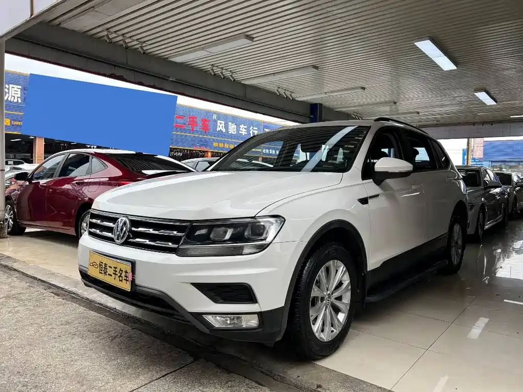 Volkswagen Tiguan L 2019 — фото 1