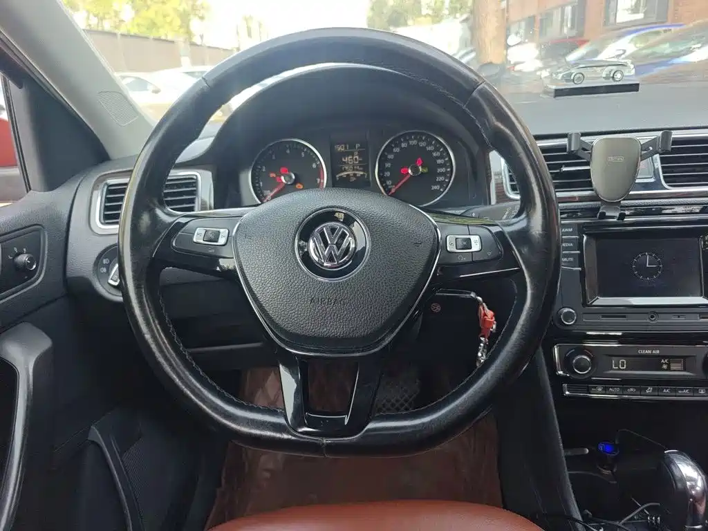 Volkswagen Santana 2015 — фото 11