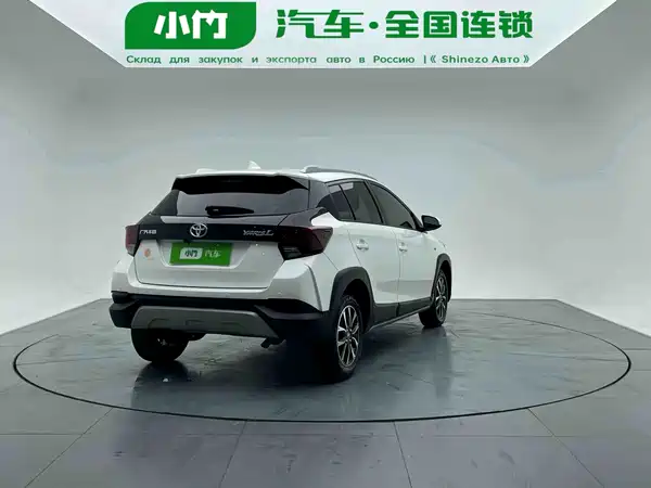 Toyota Yaris L 2022