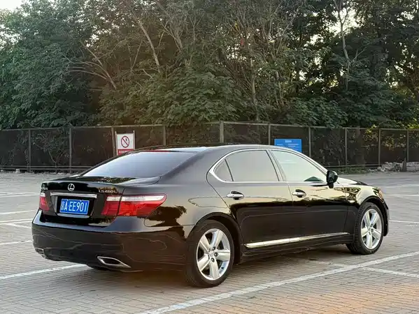 Lexus LS 2008