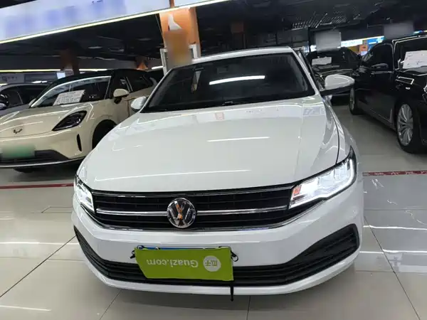 Volkswagen Bora 2021