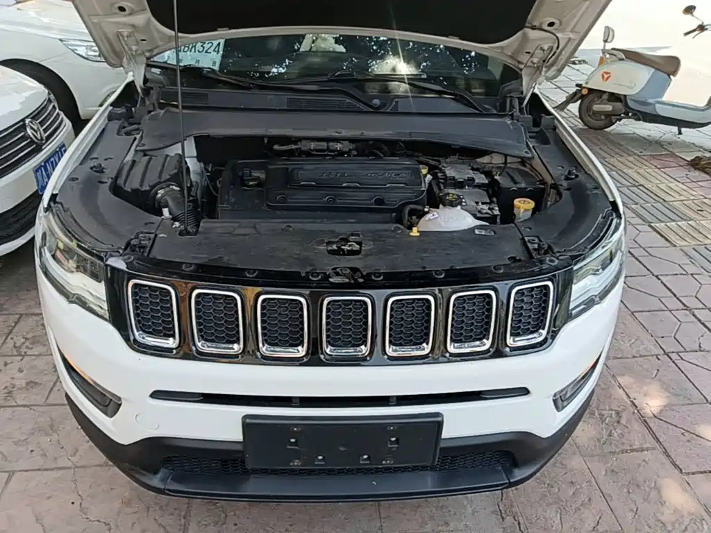 Jeep Compass 2017 — фото 20