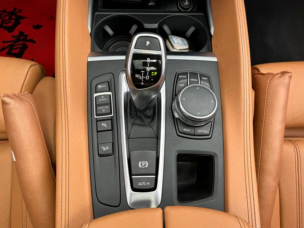 BMW X6 2017 — фото 12