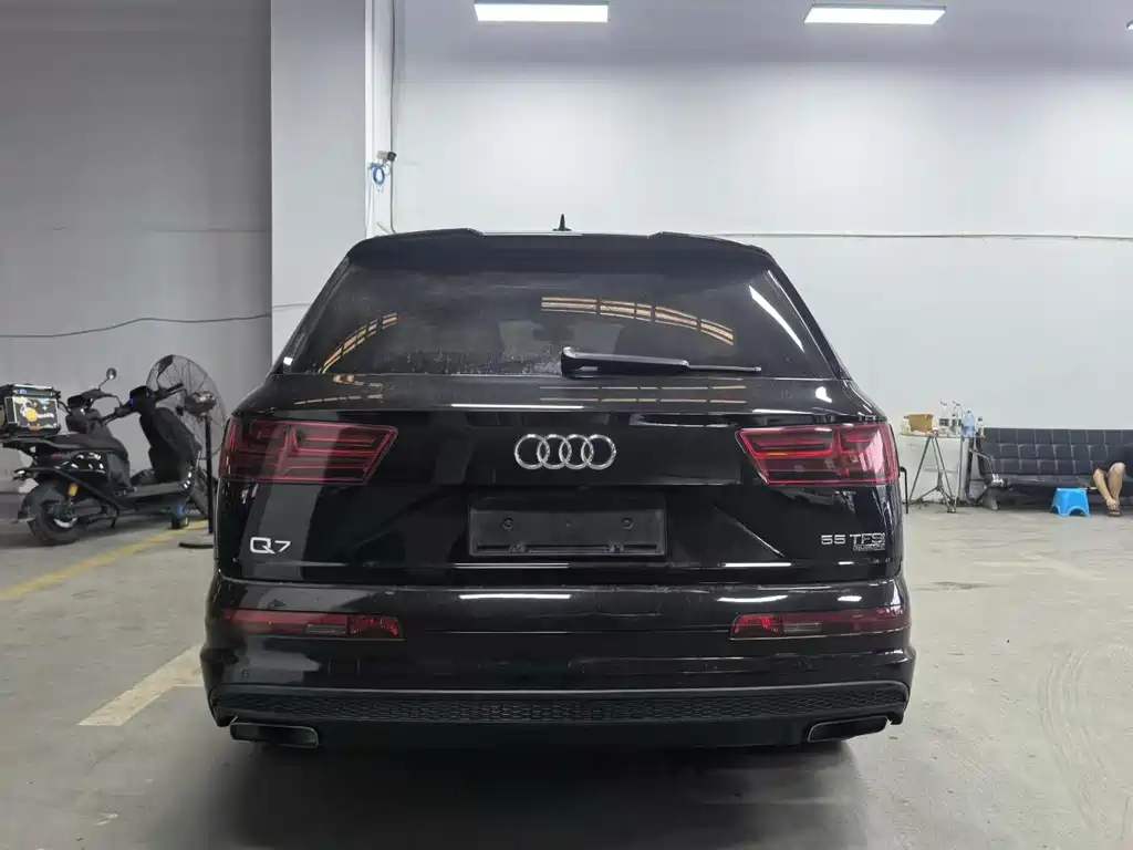 Audi Q7 2018 — фото 5