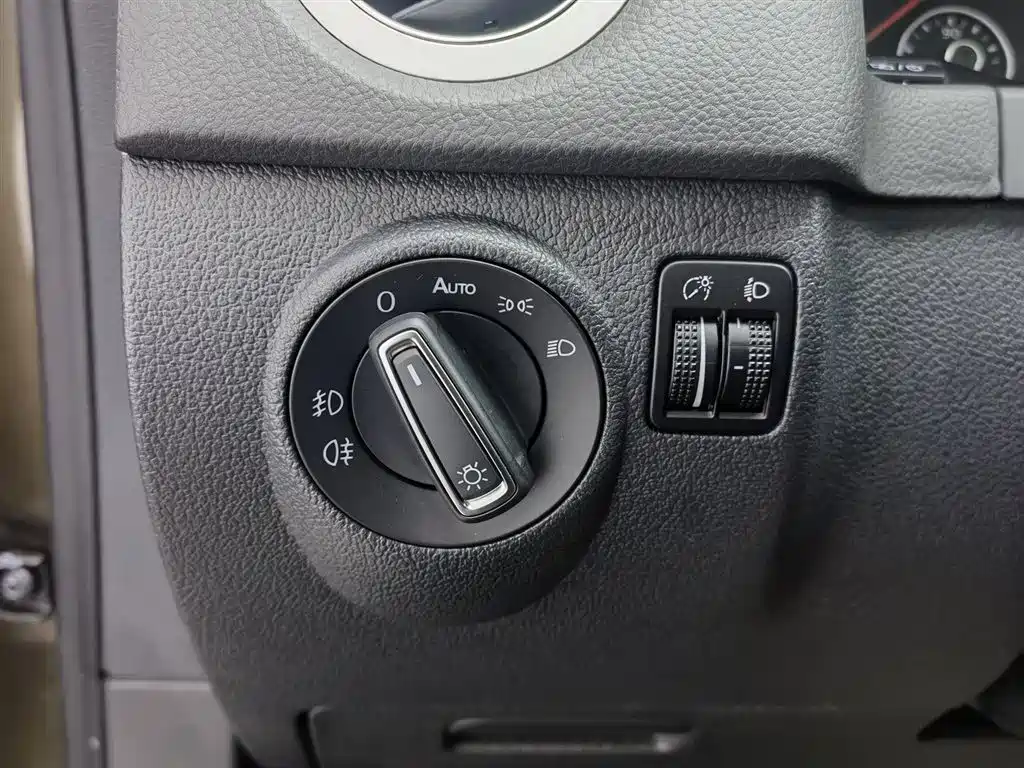 Volkswagen Tiguan 2017 — фото 21